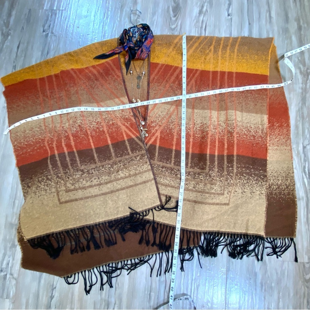 Earthy colours boho Cape w country equestrian cabin vibe - Picture 9 of 9